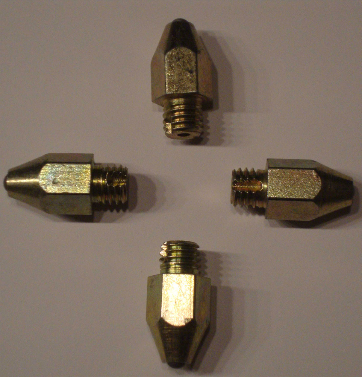 Kegelstollen mit Schraubgewinde No Name