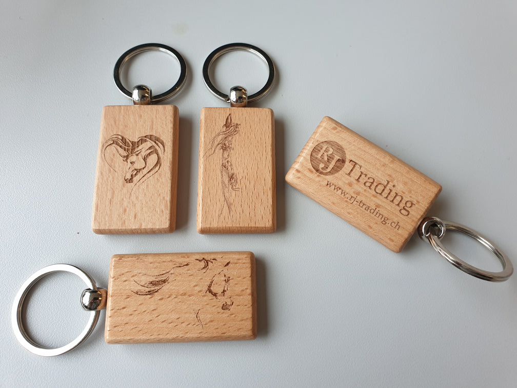 Schlüsselanhänger mit Pferdekopf und RJ-Trading Logo No Name
